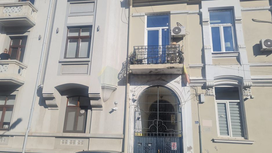 Casă de închiriat 10 camere Strada Știrbei Vodă - Poză 1