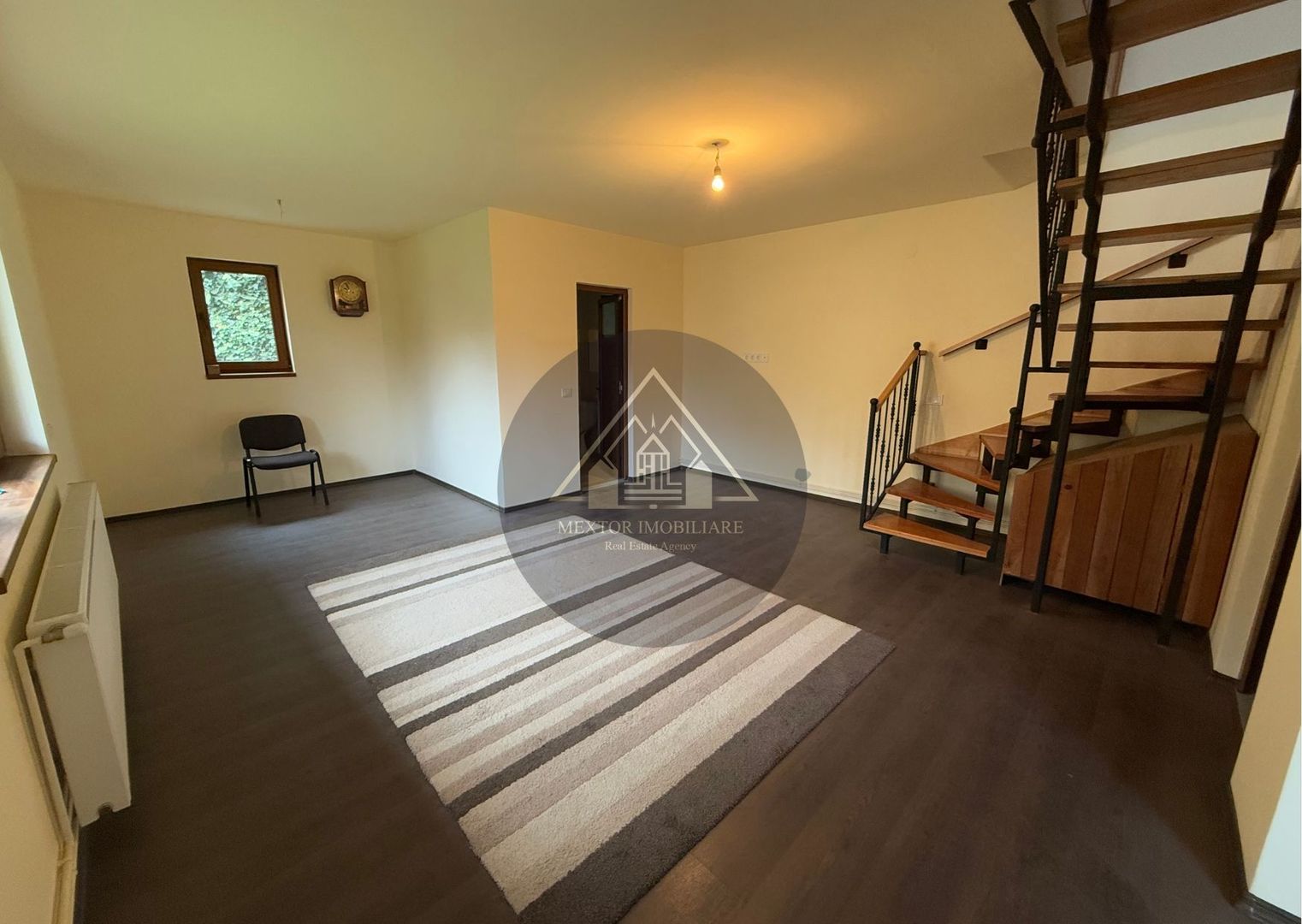 Casă nou construită în Centrul vechi Medias - Poză 6