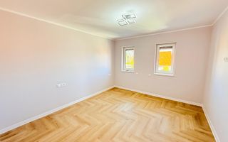 Casa individuala | 4 camere | La cheie | 644 MP | Selimbar - Poză 13