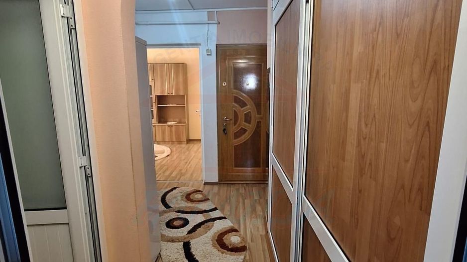 🏛️ De închiriat 2 camere, Micro 20, 350 euro/luna - Poză 5