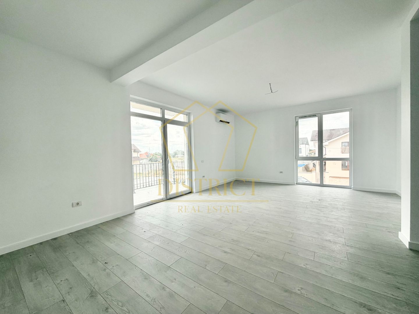 Apartamente cu 2 camere si gradina proprie de 45 mp, finalizate in Urseni. - Poză 3