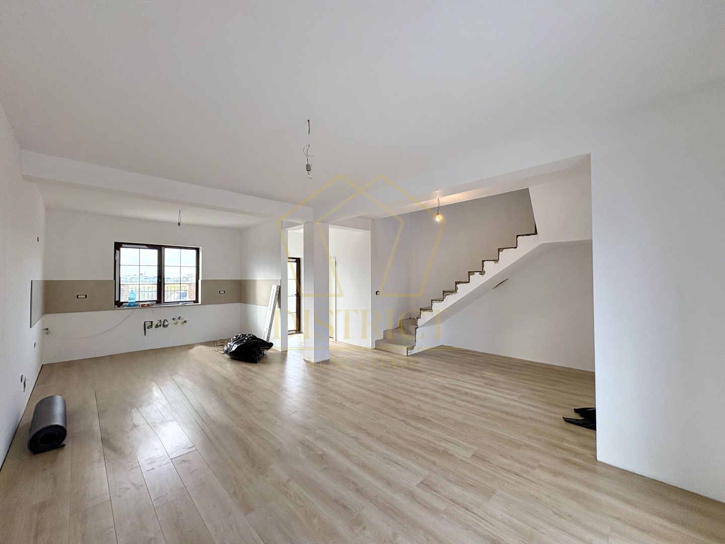 Duplex cu 3 camere, despărțit prin baie | Mosnita Noua | Valery 3 - Poză 1