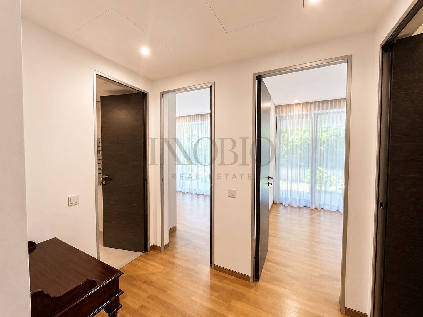 Apartament 4 camere cu curte generoasă - Poză 11