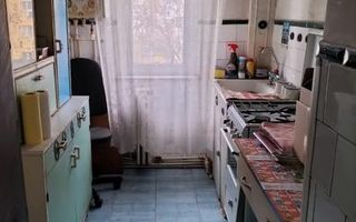 Apartament 3 camere semidecomandat, etaj 3, Zona Zimbru, Iași - Poză 9