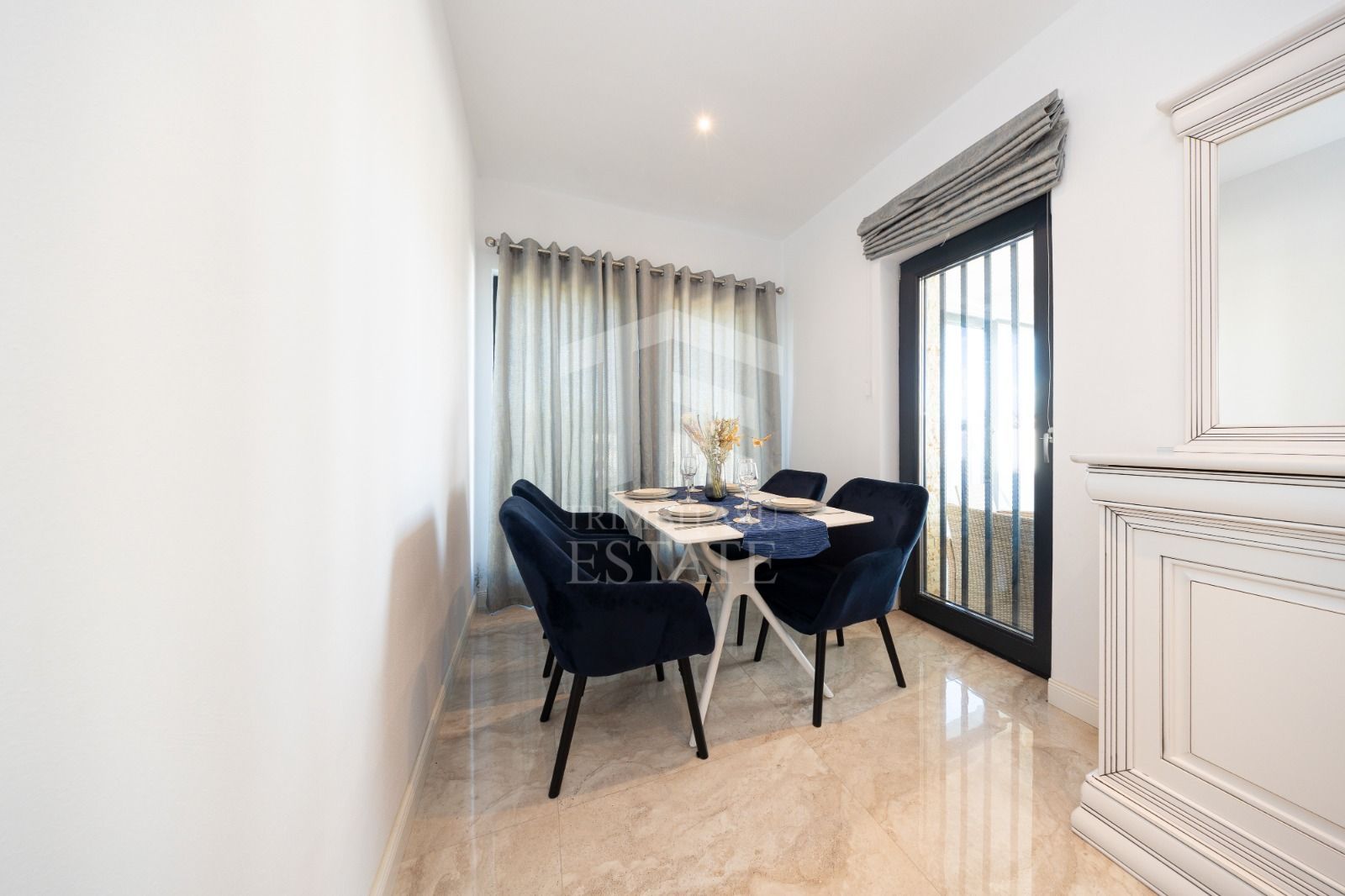 Sanpetru ,Subcetate-Casa 4 camere,3 bai+480 mp teren - Poză 5