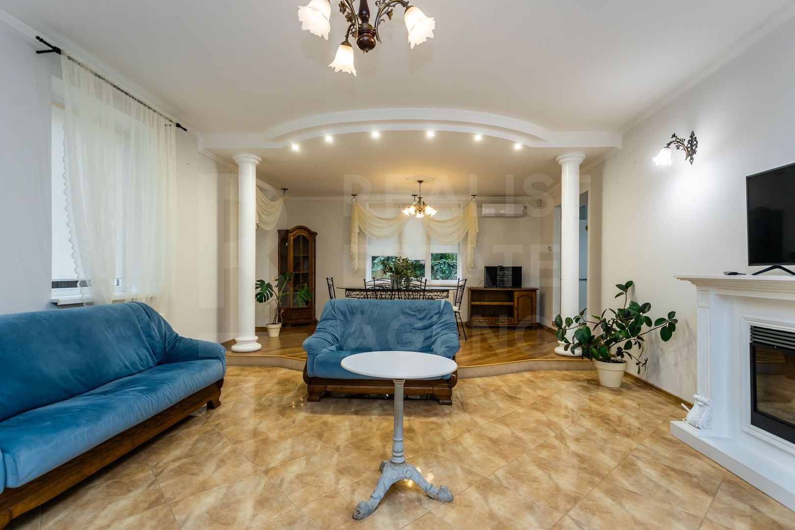 Chirie, casă, 3 camere, strada Sergiu Radautanu Codru - Poză 1