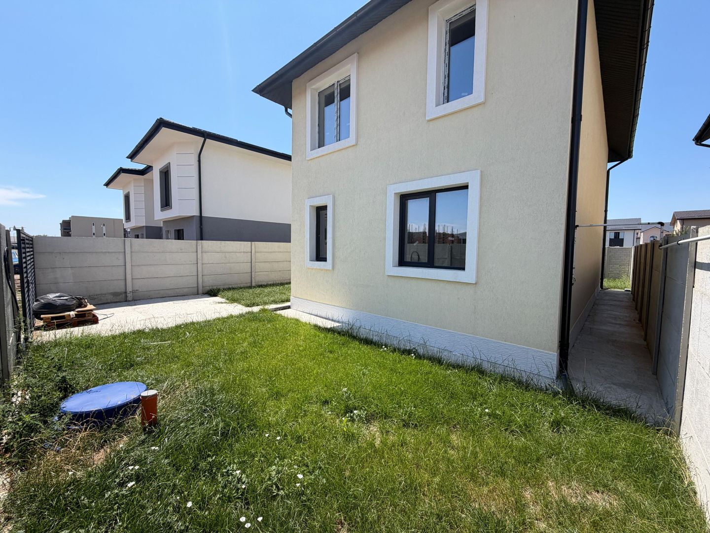 CASA INDIVIDUALA - TOATE UTILITATILE, TEREN 250 MP, COMISION  0% - Poză 2
