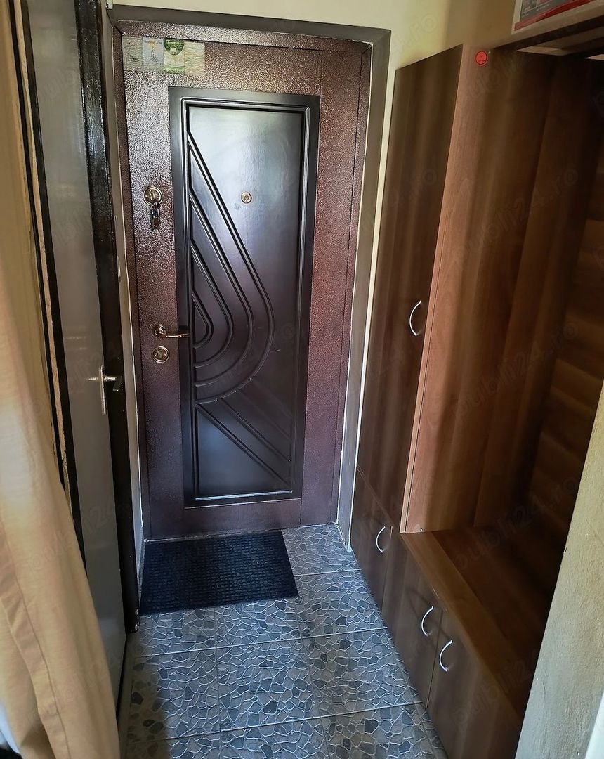 BRASADAS vinde garsoniera 21mp pe Ostrovului la etajul 3/4. - Poză 2