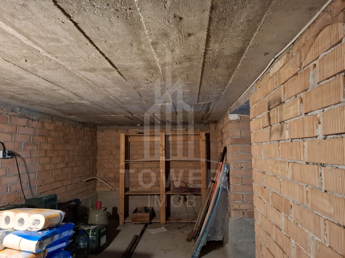 Casă complet renovată de vânzare în Amnaș – la doar 25 km de Sibiu! - Poză 44