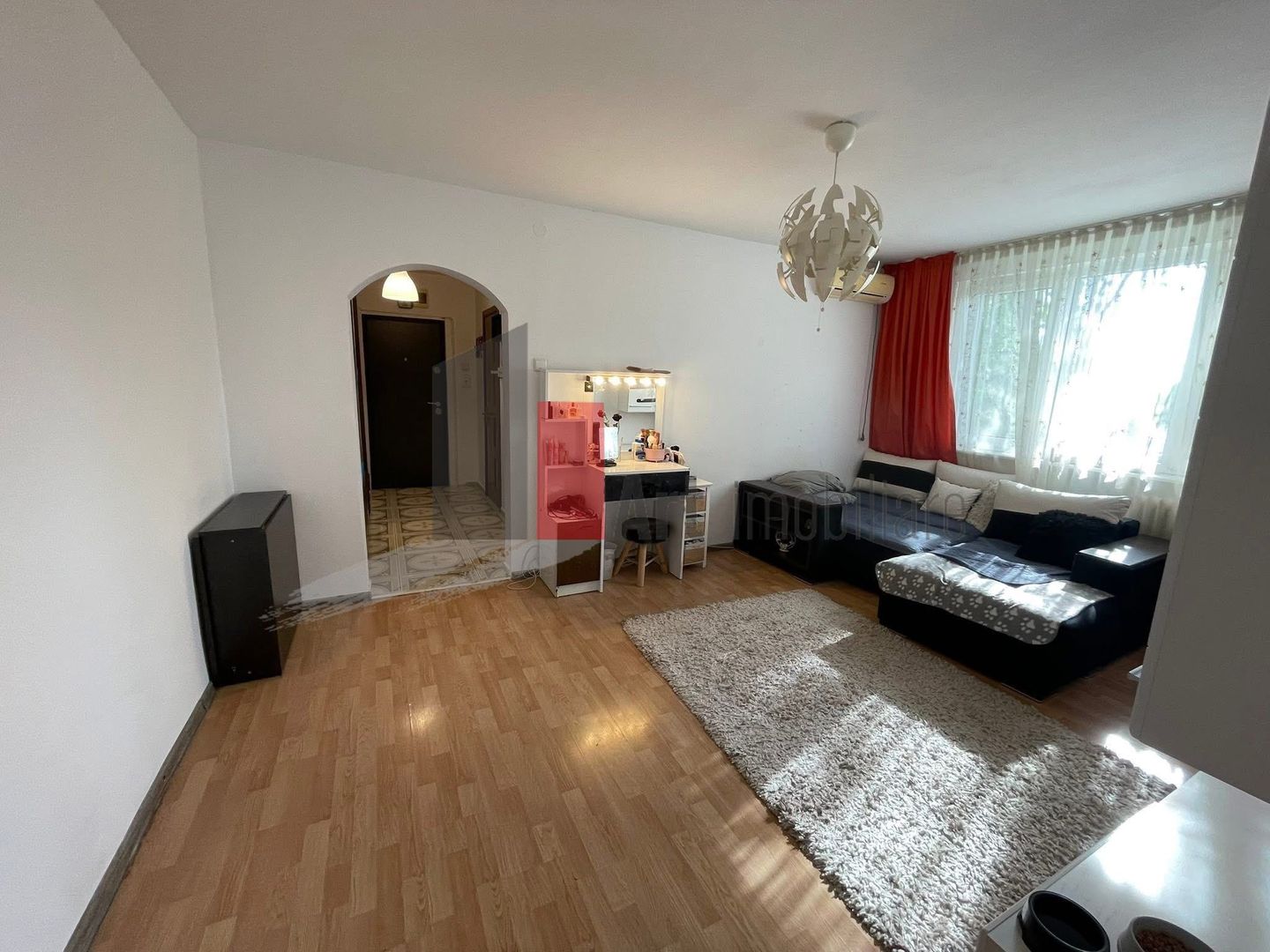 Apartament cu 3 camere în Zona 1Decembrie - Poză 1