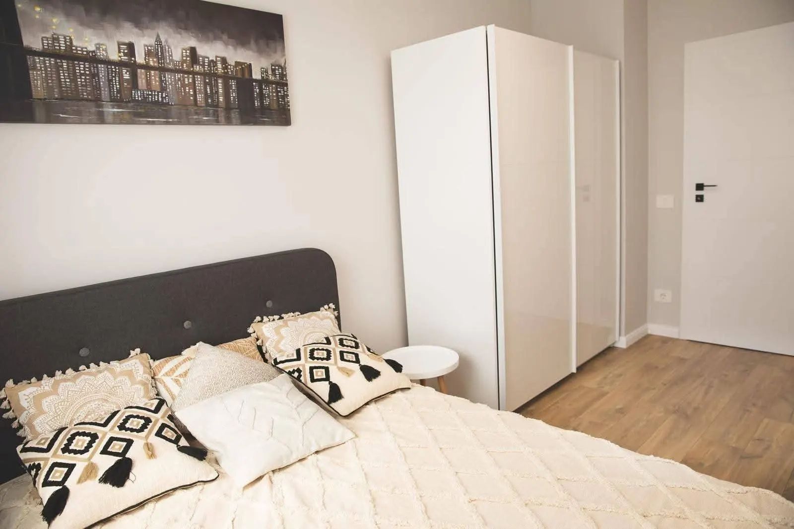 3 camere cu Garaj subteran Prima Onestilor - Poză 3