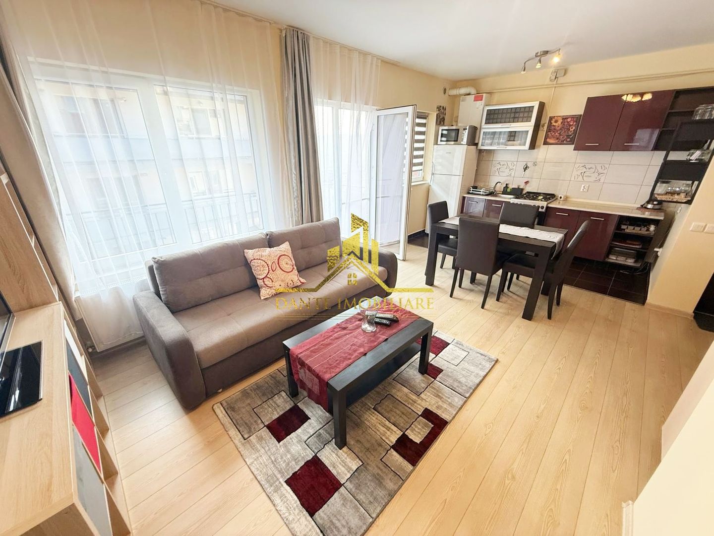 2 camere, spatios, modern, bloc nou, balcon, parcare, zona VIVO - Poză 1