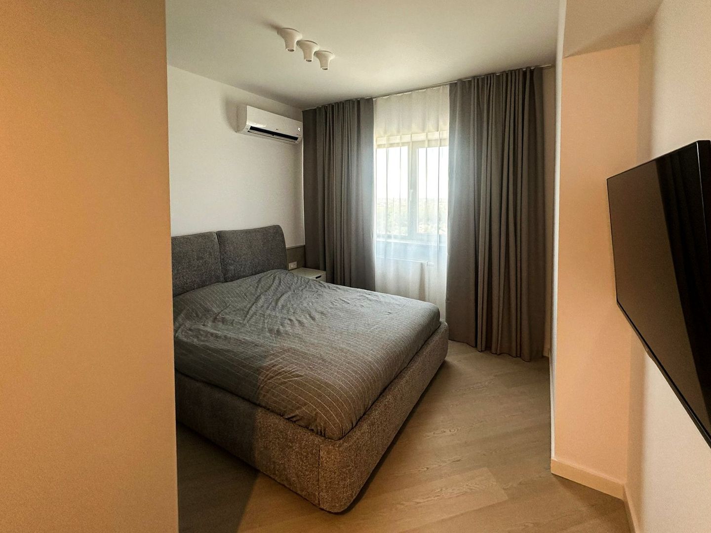 Chirie apartament 2 camere I Cortina North I  vedere liberă - Poză 12