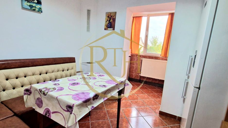 Ofer spre închiriere apartament 3 camere,2 bai, zona Lipovei, 400 euro/lună. - Poză 15