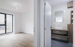 Inchiriere spatiu comercial cu terasa Melchisedec Residence - Poză 2