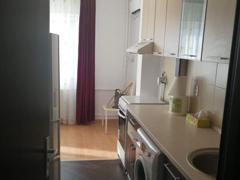 Apartament 2 camere Parc Brancusi, 2/4, dec, mobilat si utilat - Poză 2