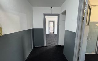 Vand apartament 2 camere zona Trandafiru - Poză 4
