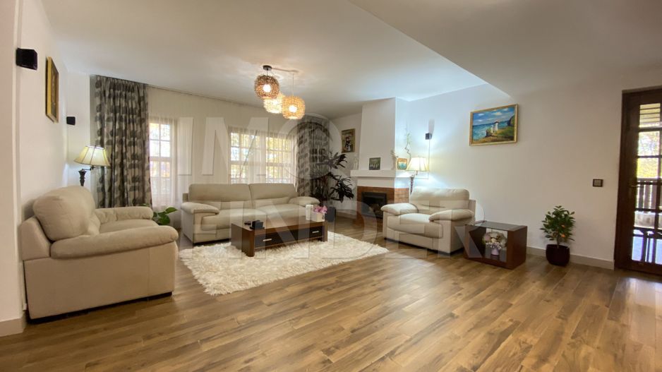 Vila individuala/Pensiune, teren 1022 mp, piscina, pompa de caldura - Poză 10