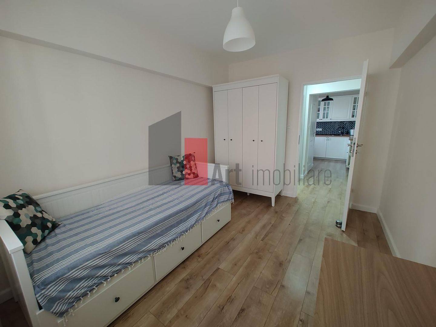 Apartament spațios, cu 3 camere, finisaje premium - Poză 12