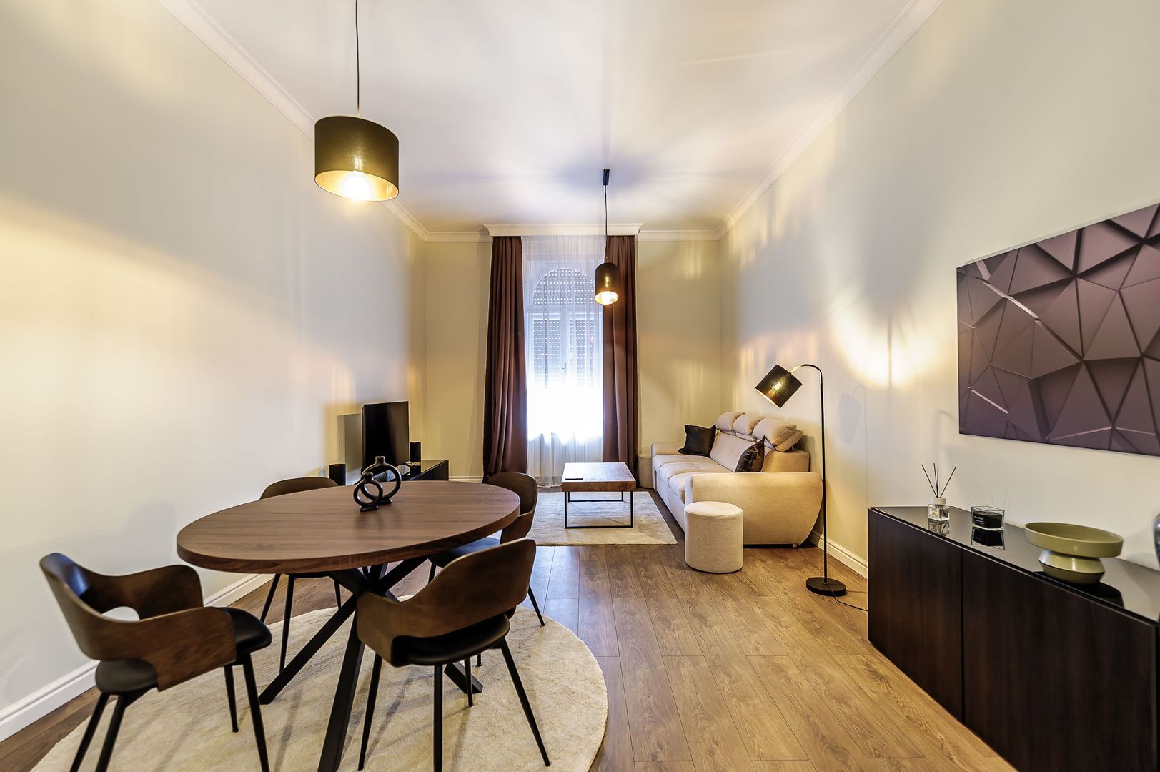 Apartament 2 camere Lux B-dul Revoluției 82 - Poză 2