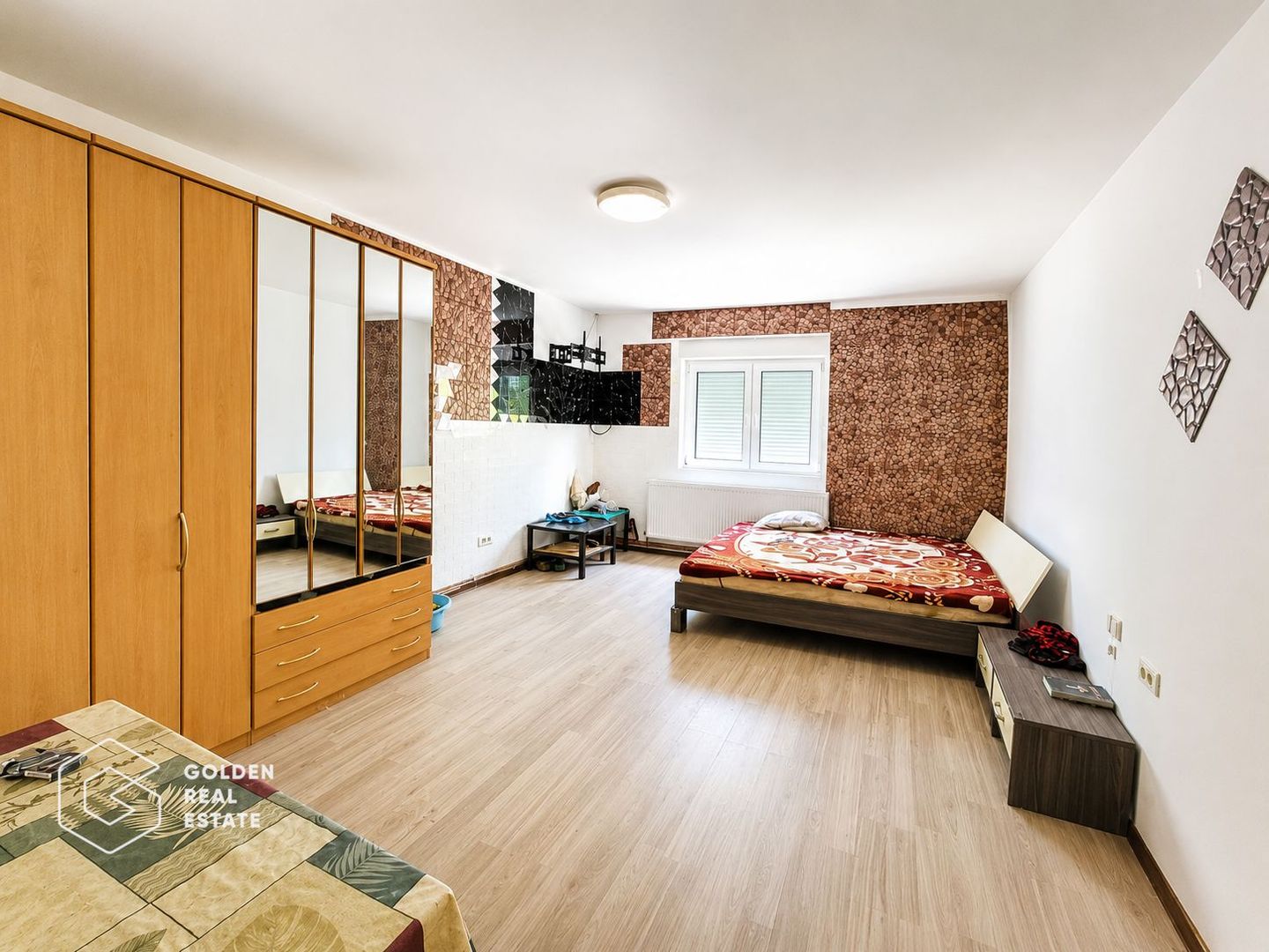Casa cu teren de 1224 mp, localitatea Baratca - Poză 12