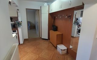 Văd apartament 2 camere - Poză 1