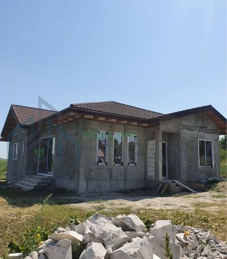 Casă de vânzare în Schitu Duca – 210 mp construiți, teren 1.160 mp, 4+ camere - Poză 1