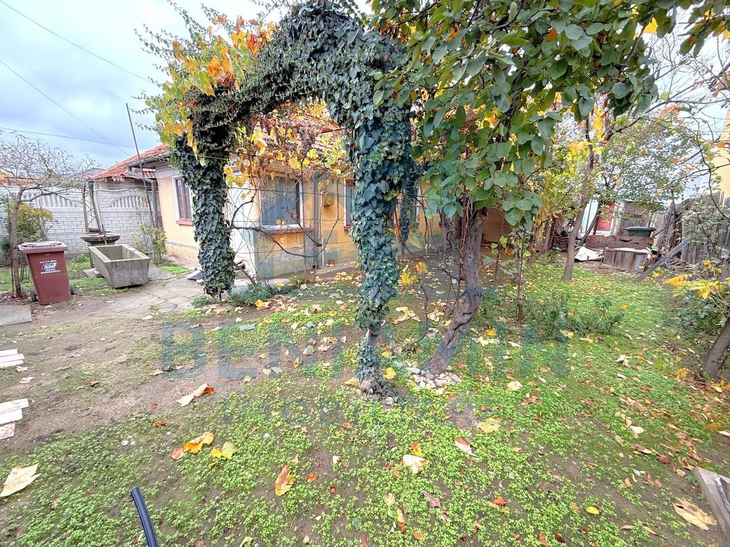 Casa in Romanesti-Teren 380mp-Deschidere 14m-Zona linistita-Libera - Poză 6