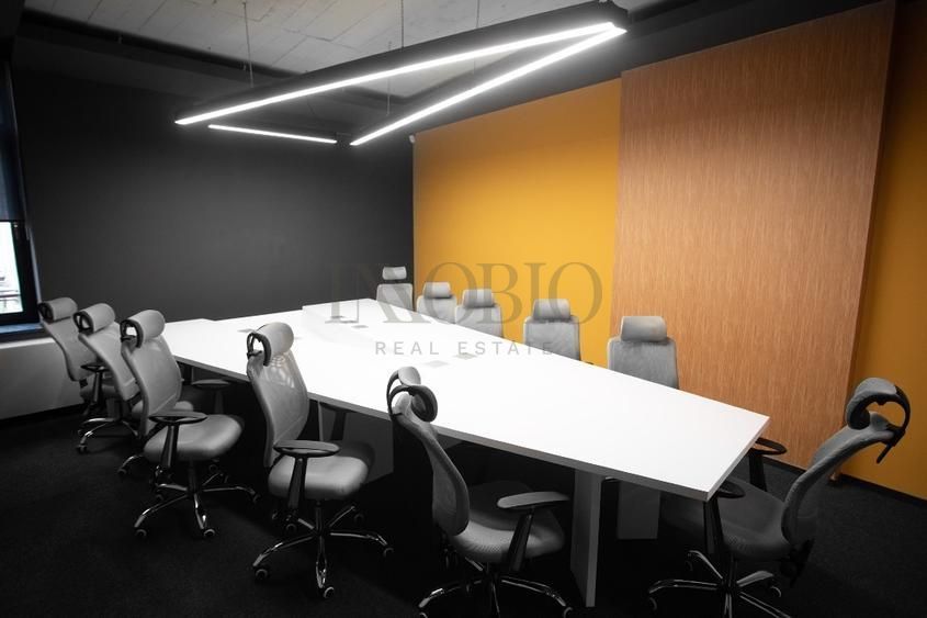 Cladire office in centrul istoric - Poză 5