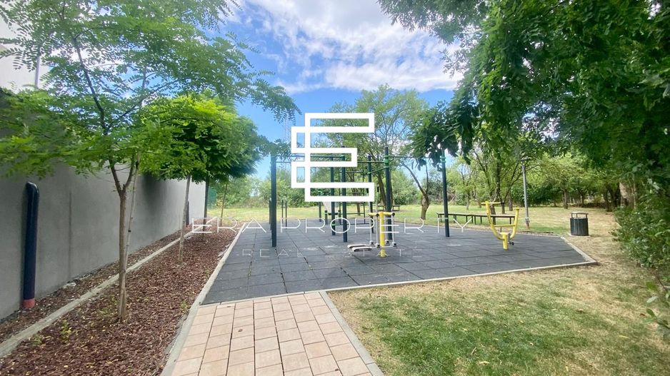 𝐆𝐫𝐞𝐞𝐧 𝐇𝐢𝐥𝐥 𝐑𝐞𝐬𝐢𝐝𝐞𝐧𝐜𝐞 - Poză 8