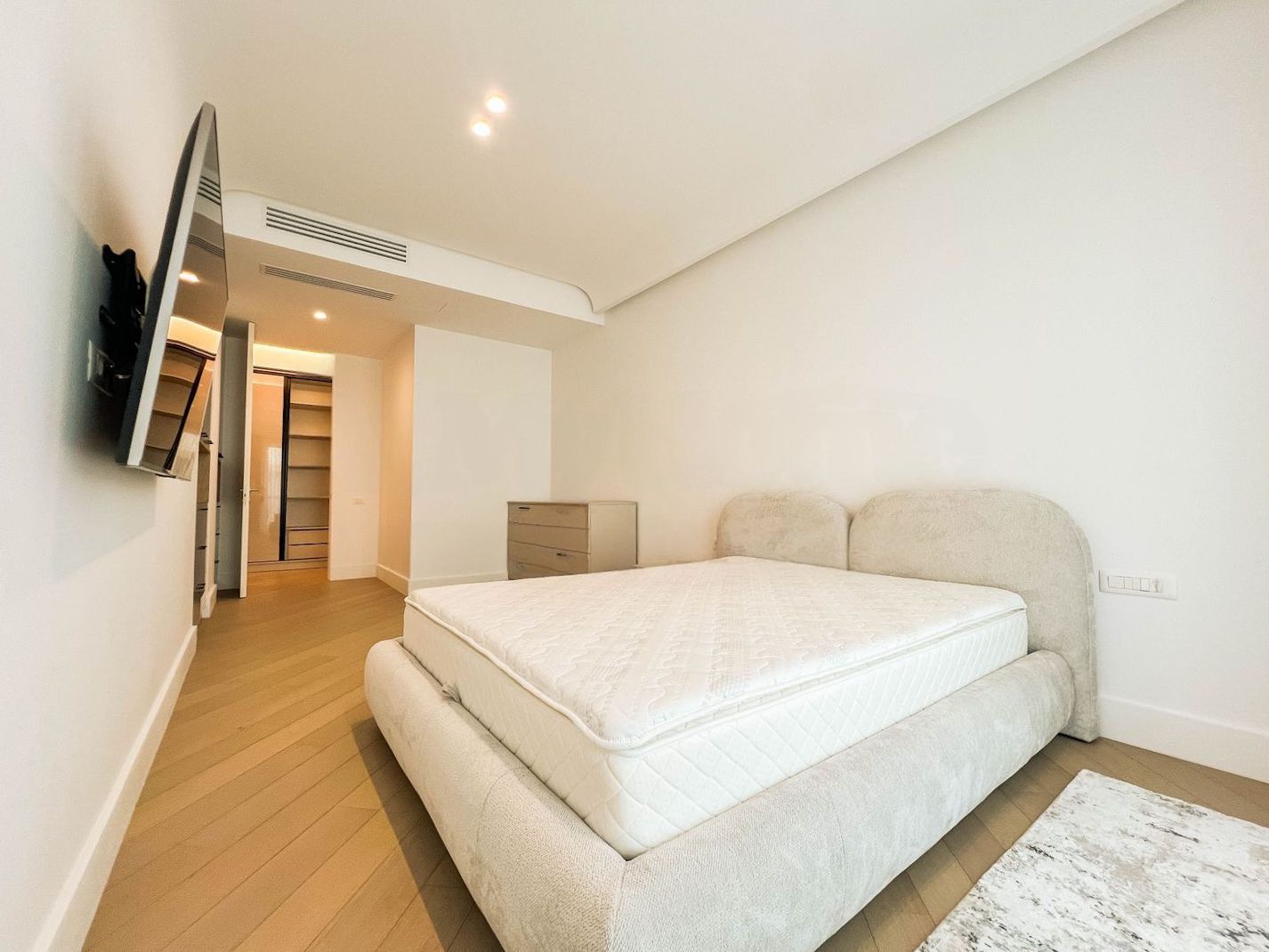 Chirie I Penthouse 4 camere I Iancu Nicolae I Bloc Luxury I 2 Parcari - Poză 17