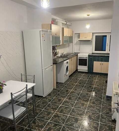 Vila cu 4 camere, Crangasi - Poză 2