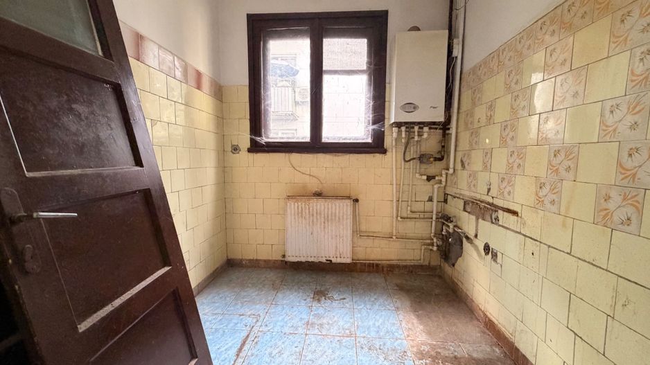 APARTAMENT 2 CAMERE | PRIMAVERII | NECESITA RENOVARE - Poză 5
