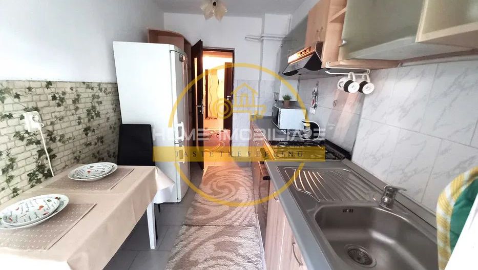 Apartament de inchiriat cu 2 camere Decomandat / Etajul 1/ 70mp/ zona Pacurari - Poză 1