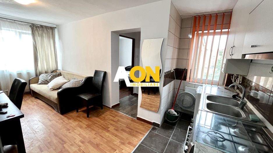Apartament cu 2 Camere, Zona Cetate - Poză 1