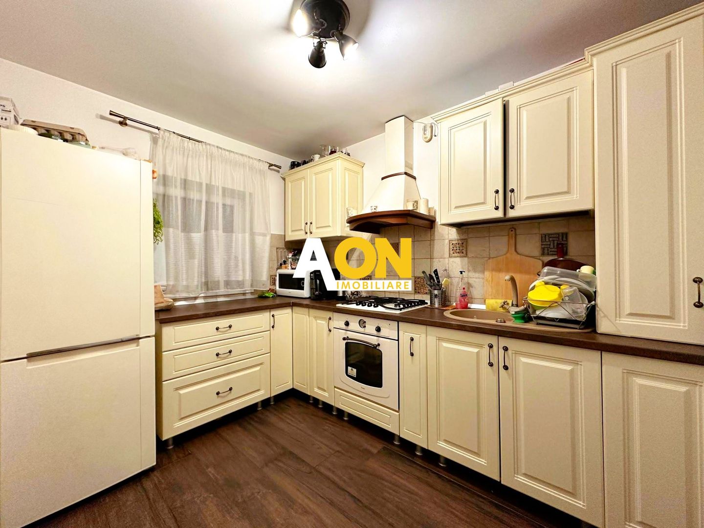 Casa 3 camere, mobilata, utilata, 220 mp teren, zona Lipoveni - Poză 5