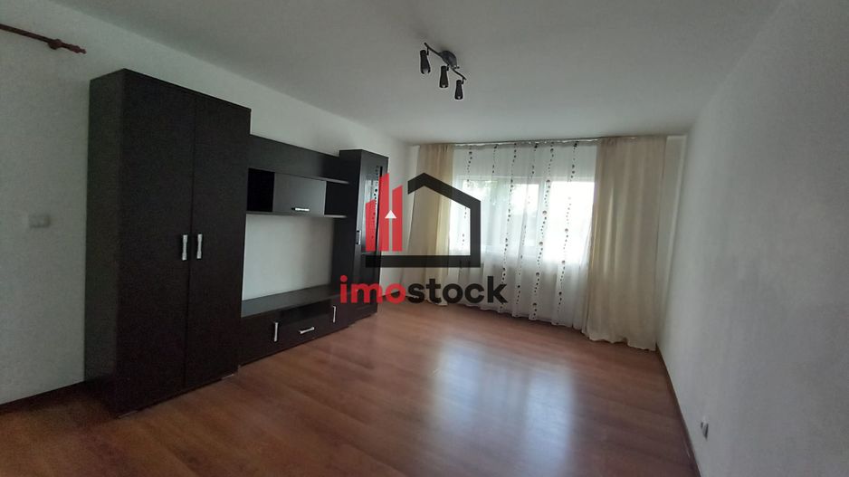 De vanzare apartament cu 3 camere, decomandat, etajul 2 - Poză 3