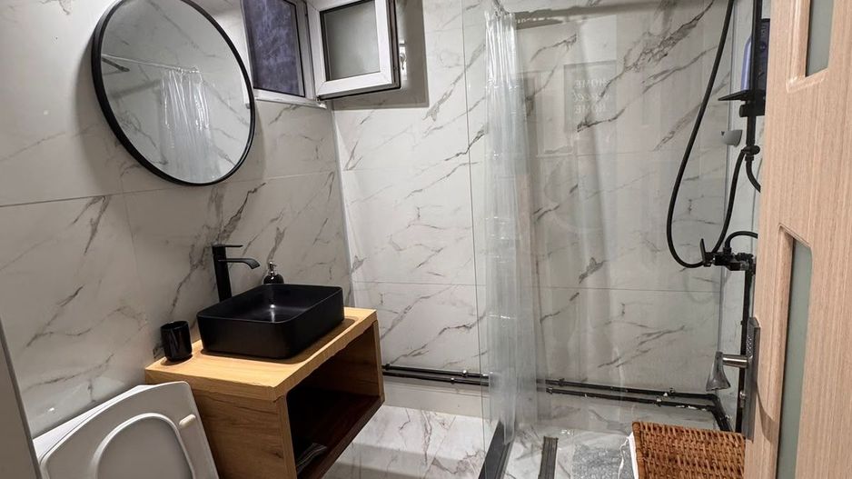 Apartament modern cu doua camere decomandat si loc de parcare, piata Progresul - Poză 5