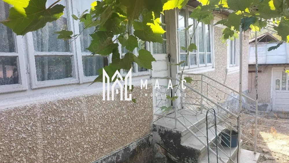 Casă bătrânească de vânzare – Comuna Livezi, Județul Vâlcea - Poză 3