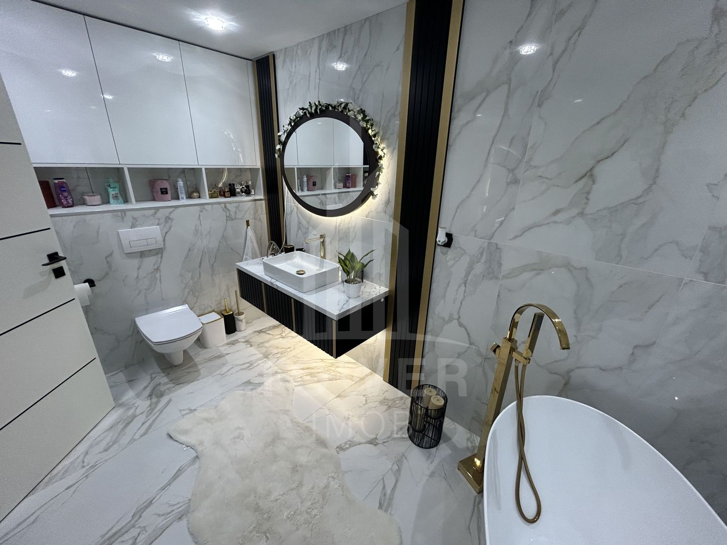 Casă de vânzare în Mediaș | Piscină | Panouri Fotovoltaice - Poză 14