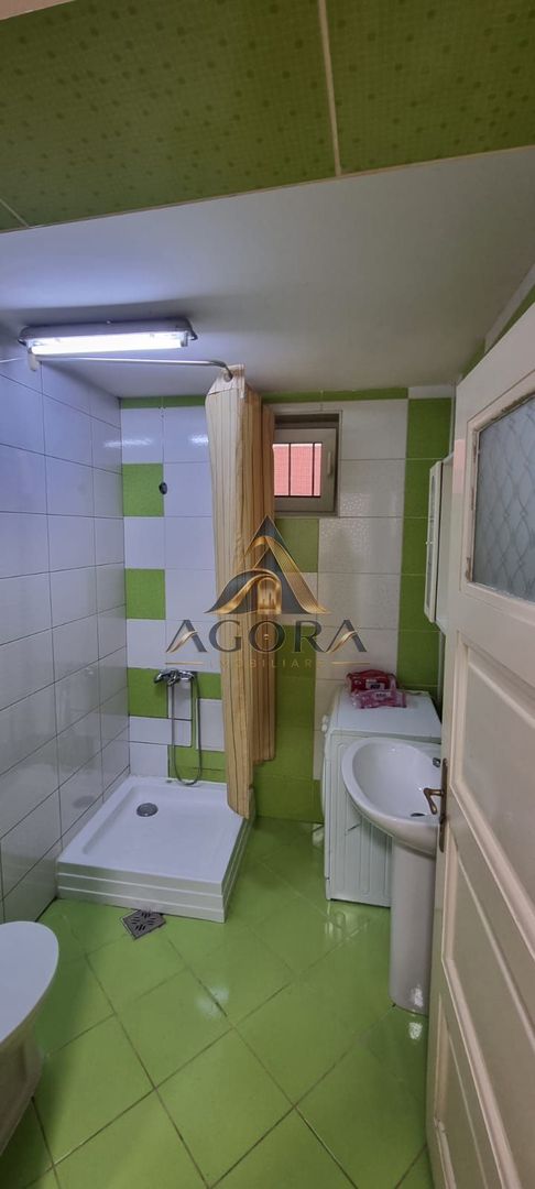 Apartament la casa de închiriat, zona centrală - Poză 4