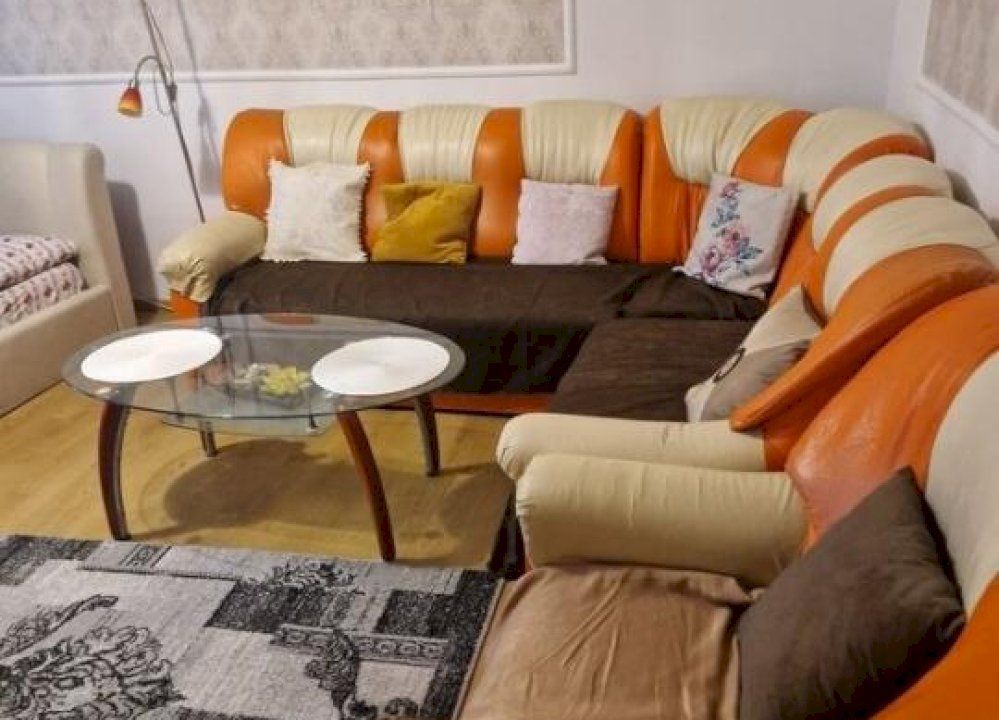 Vanzare Garsoniera la 1 minut de Mall Vitan - Poză 3