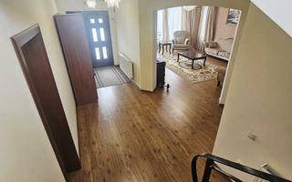 Vilă spațioasă Strejnicu S+P+1E+M, 8 camere, garaj, teren 595 mp - Poză 86