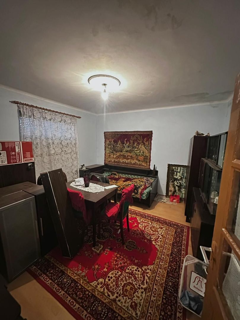 Casa cu teren de 331 mp Velenta - Poză 3