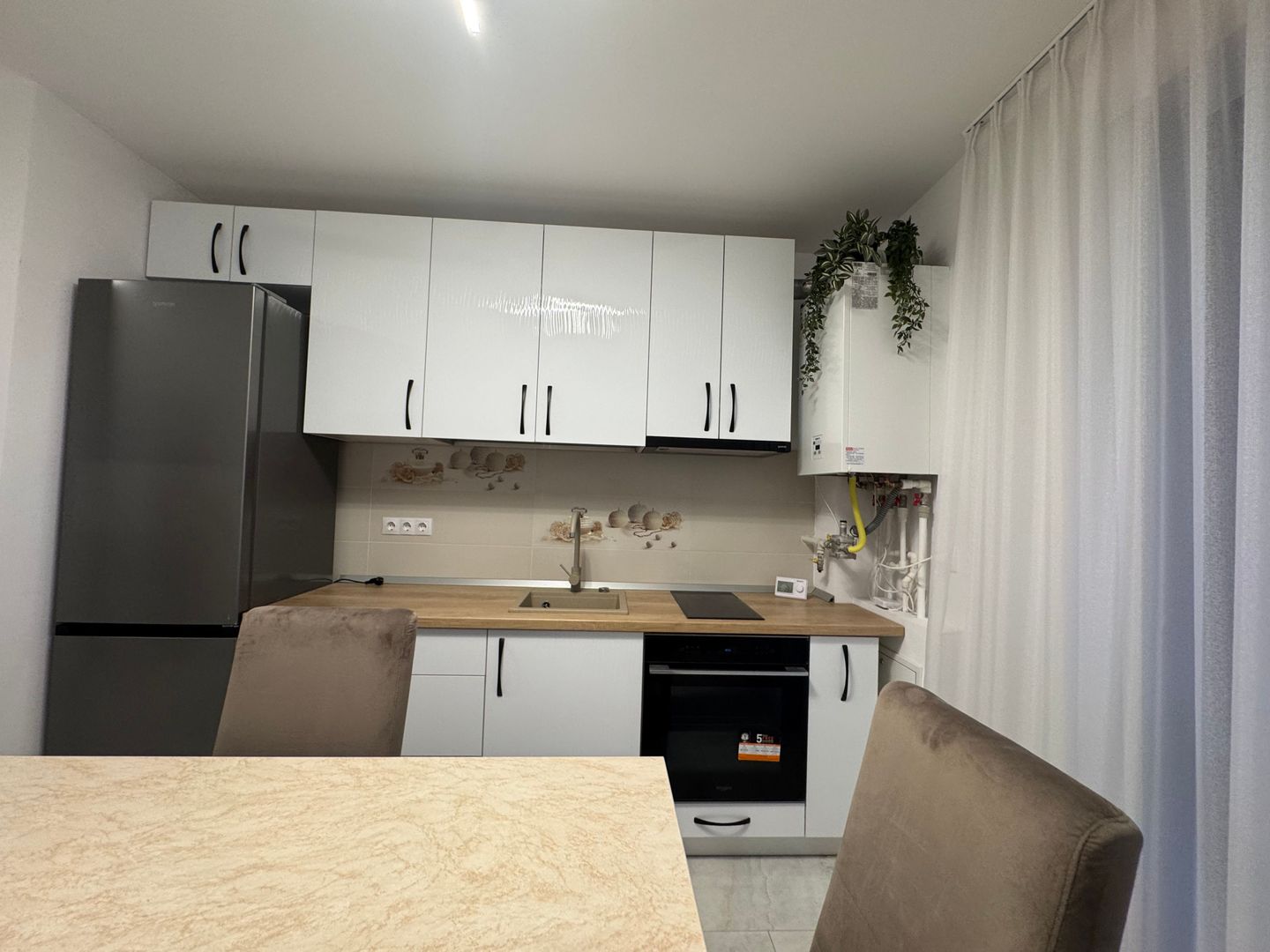 Apartament 2 dormitoare, zona Doamna Stanca-Kaufland - Poză 2