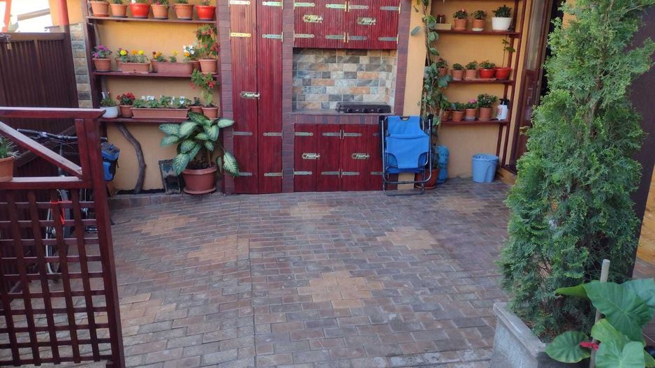 Vila de vanzare Cartierul 23 August - Poză 2