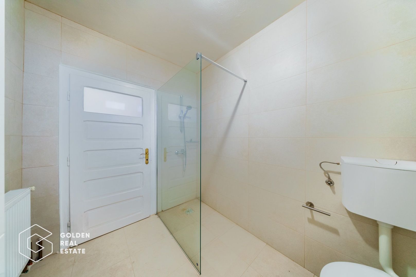 Vila superba, P+E,  Cuvin, 9 camere, 200 mp si teren 1300 mp plus anexa 3 camere - Poză 9