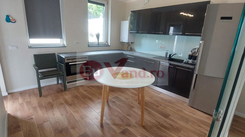 De vânzare casă premium tip duplex,  vedere spre Lacul Brates - Poză 12