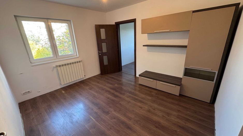 Apartament 2 camere Piata Trapezului 2 minute metrou - Poză 1