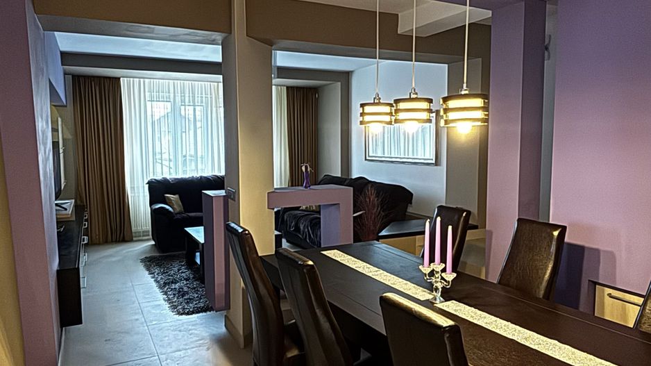 Casa individuala de vânzare cu spațiu comercial inclus în Blaj Centru - Poză 2